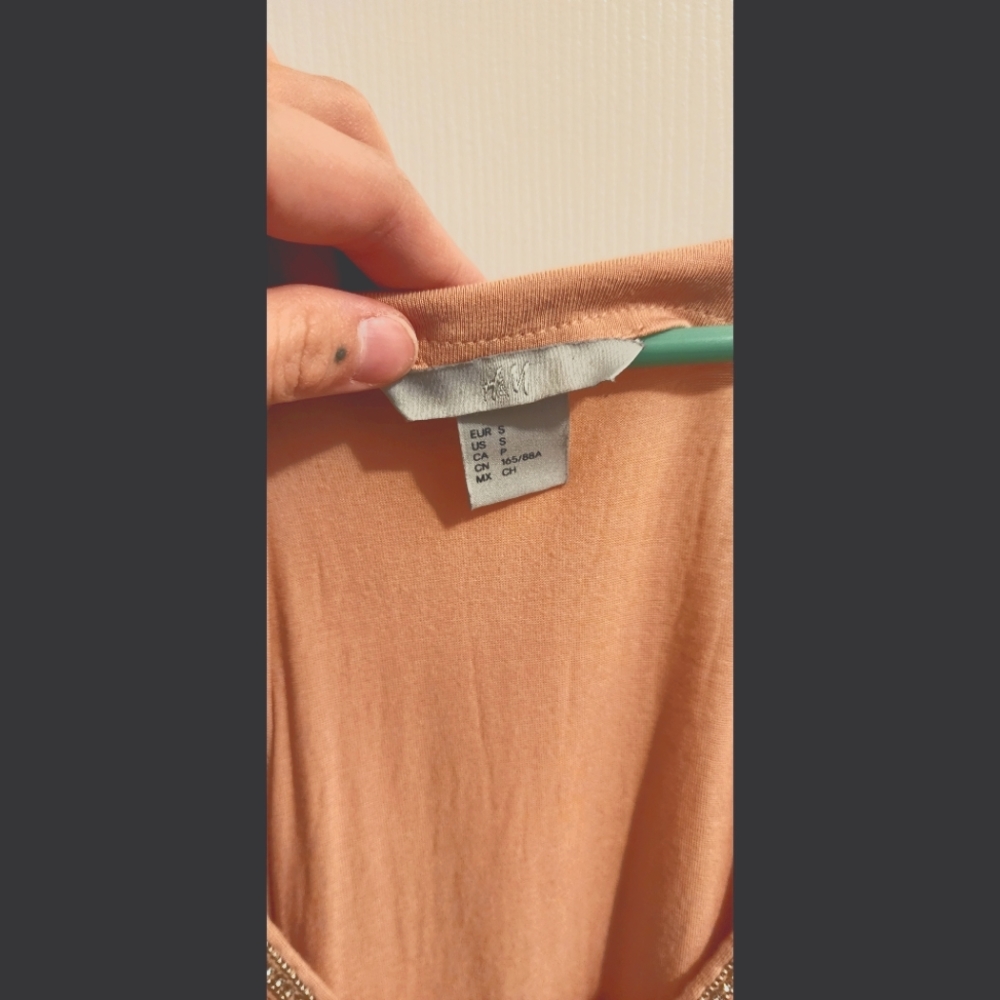 Peach Tank-Top - Picture 3 of 5